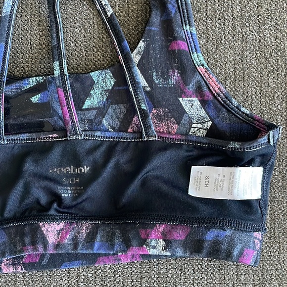 Reebok sports bra - Picture 3 of 4